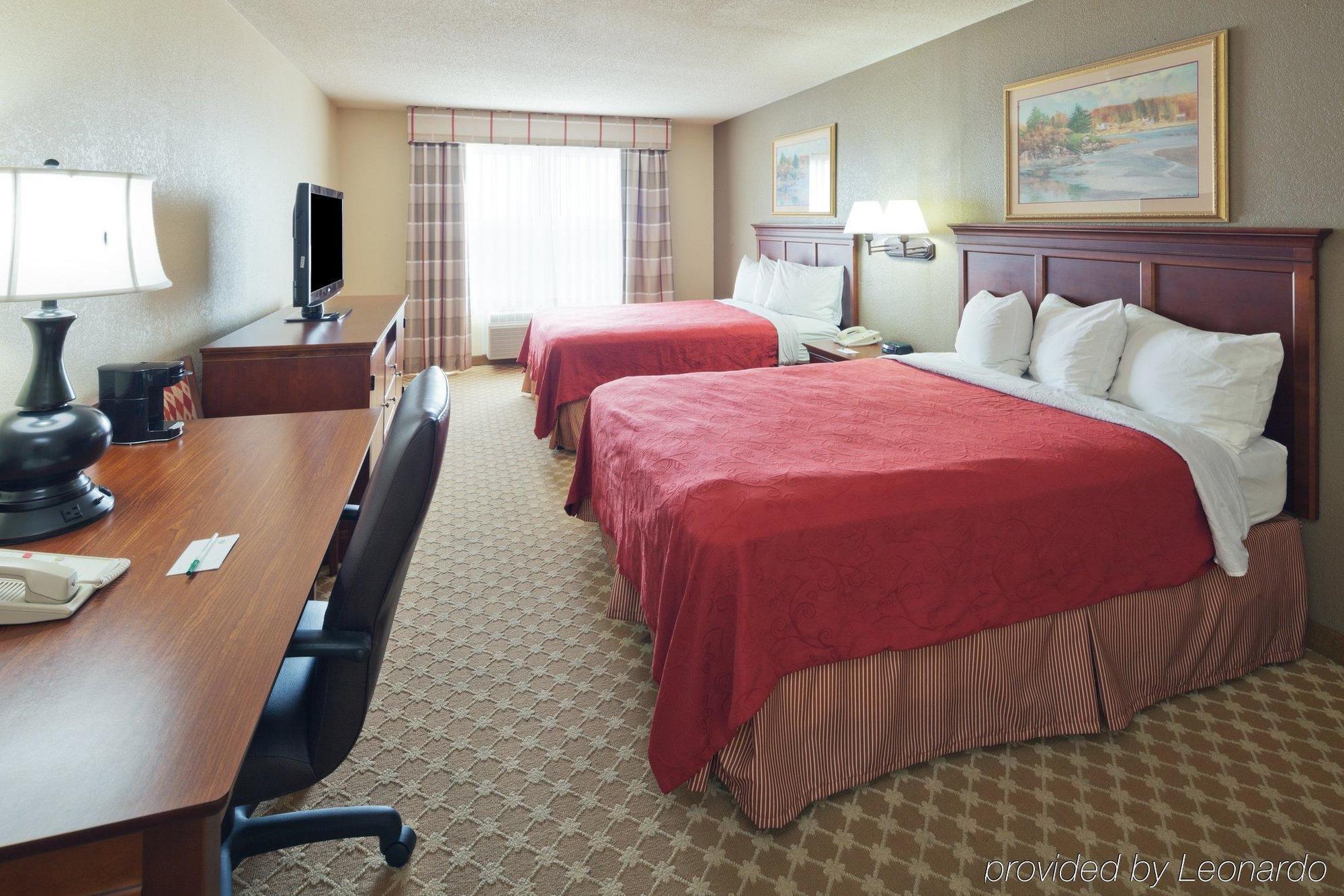 Holiday Inn Express & Suites Elyria, An Ihg Hotel Room photo